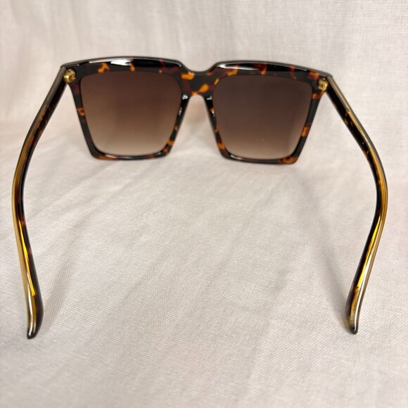 Swoon Eyewear Adelaide Tortoise Oversized Square Sunglasses main image 4